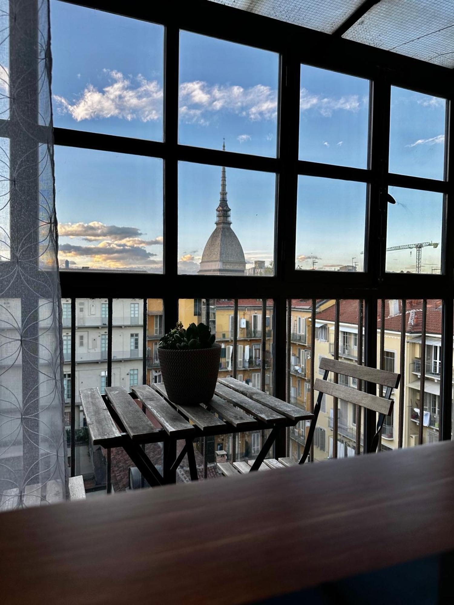 Apartmán Le Finestre Sulla Mole Turín Exteriér fotografie