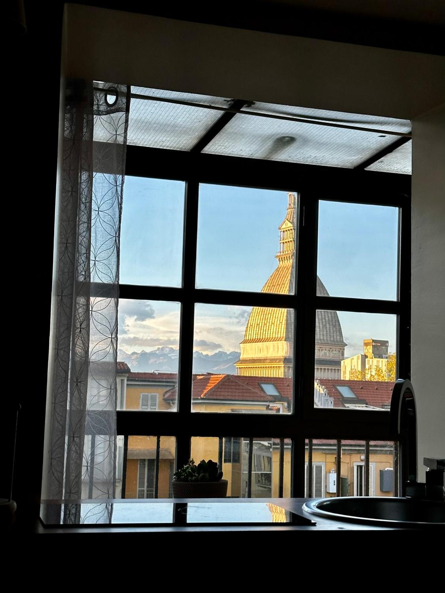 Apartmán Le Finestre Sulla Mole Turín Exteriér fotografie
