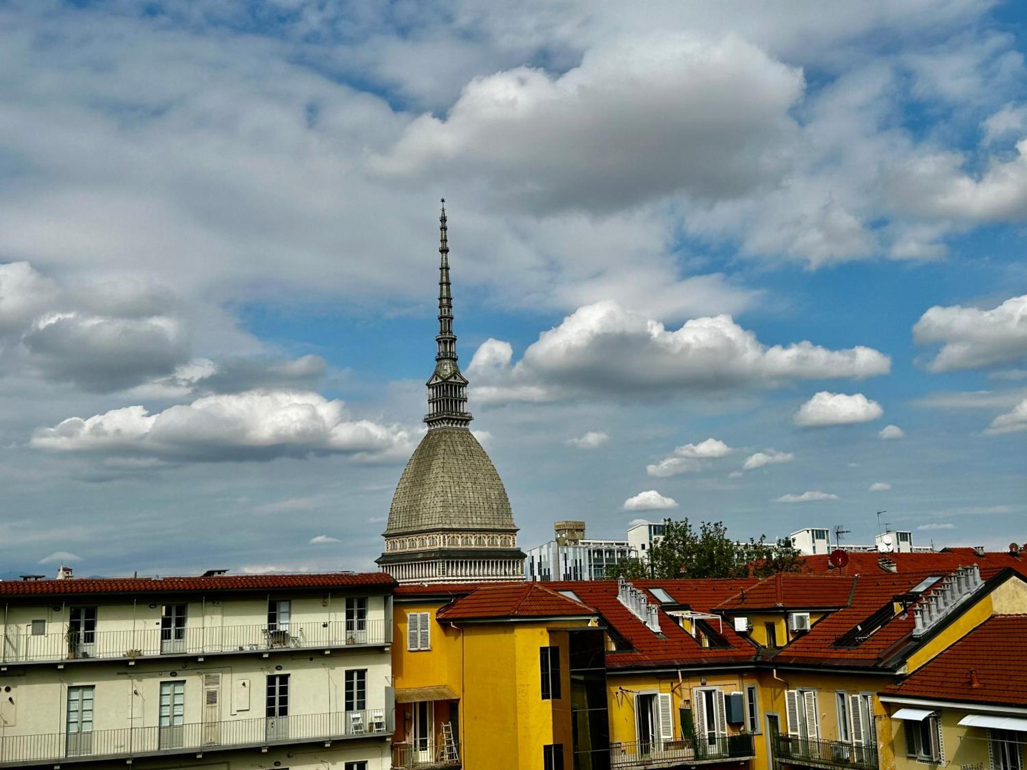 Apartmán Le Finestre Sulla Mole Turín Exteriér fotografie